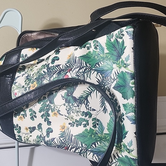 Axel mini back pack,Multicolor & brown leather weave on lower front. Floralprint - Picture 3 of 6